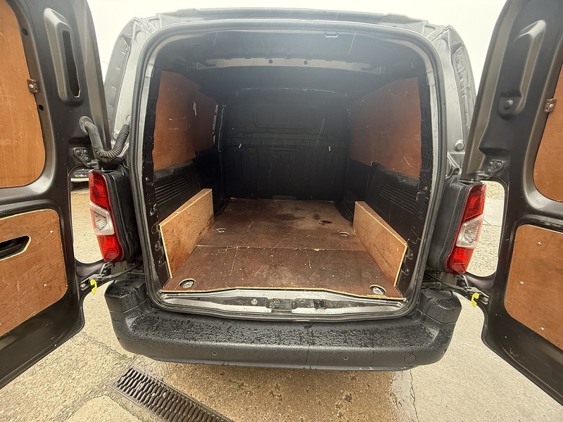 Citroen Berlingo BlueHDi 650 Enterprise M - U2610
