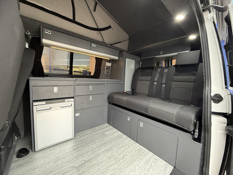 Volkswagen Transporter TDI T30 Camper - U2613