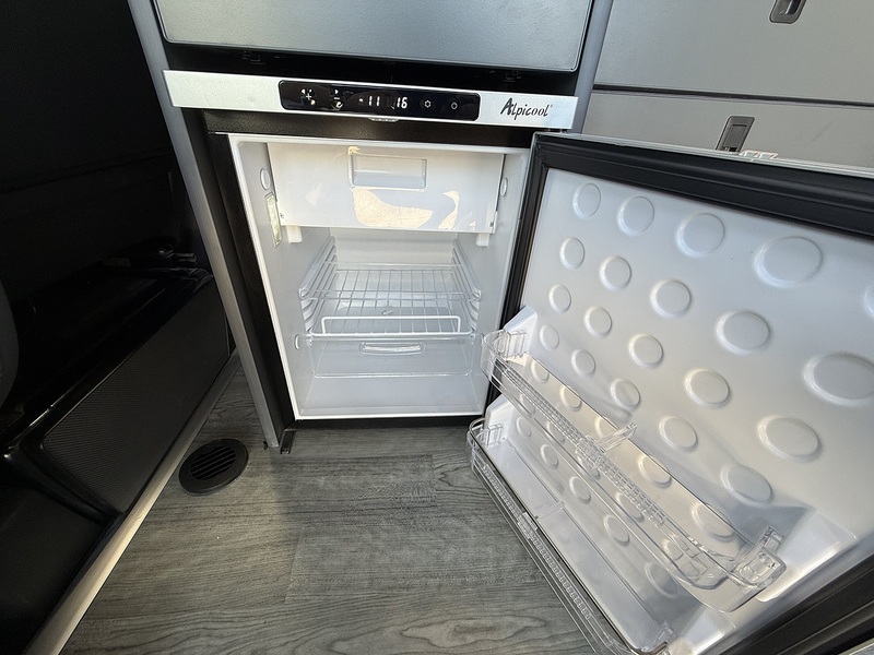 Volkswagen Transporter TDI T30 Camper - U2613