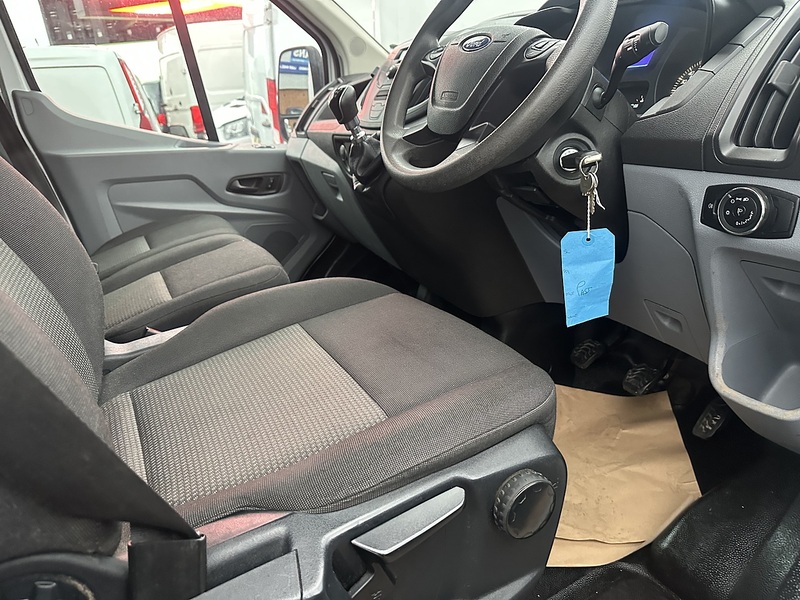 Ford Transit 350 EcoBlue - U2615