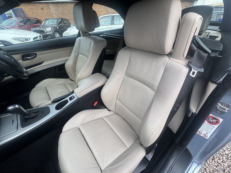 BMW 3 Series 320i M Sport - U2618