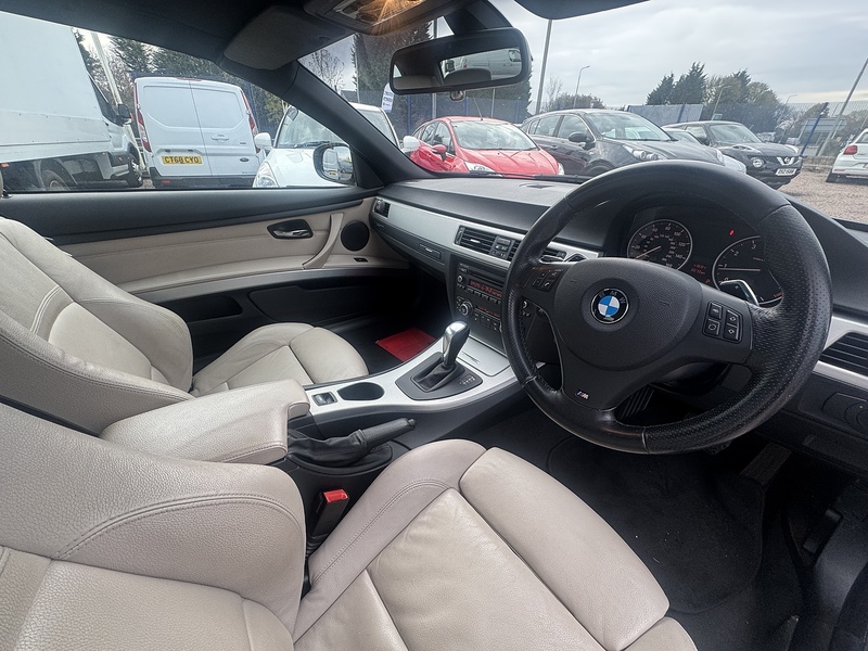 BMW 3 Series 320i M Sport - U2618
