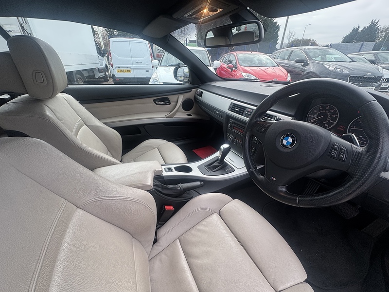 BMW 3 Series 320i M Sport - U2618