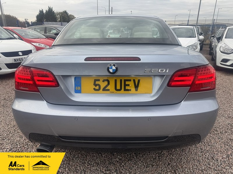 BMW 3 Series 320i M Sport - U2618