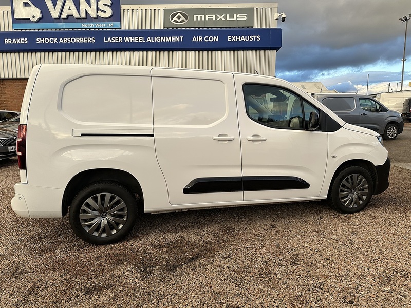 Citroen Berlingo BlueHDi 950 Driver XL - U2623