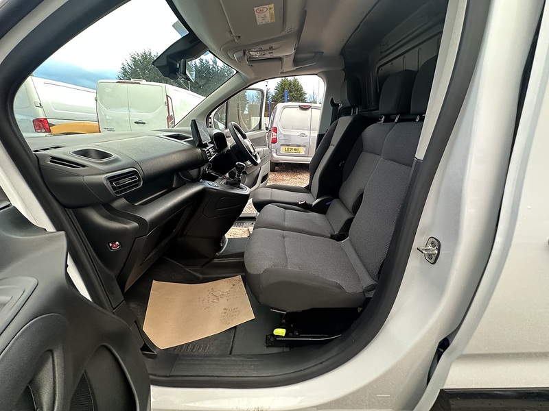 Citroen Berlingo BlueHDi 950 Driver XL - U2623