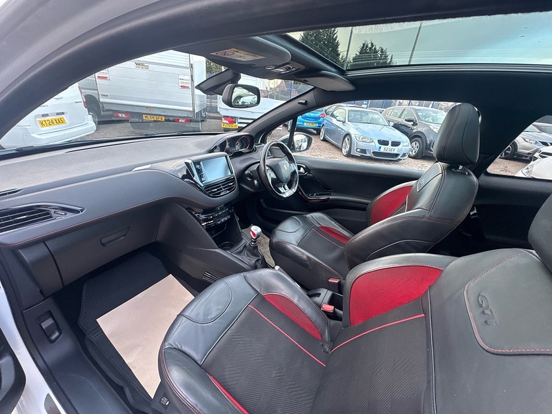 Peugeot 208 THP GTi Prestige - U2625