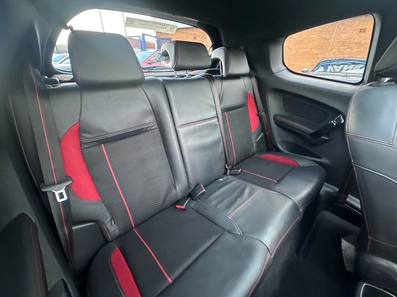 Peugeot 208 THP GTi Prestige - U2625