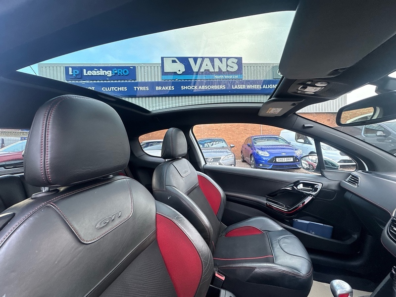 Peugeot 208 THP GTi Prestige - U2625