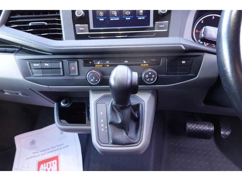 Volkswagen Transporter TDI T28 Highline - U2626