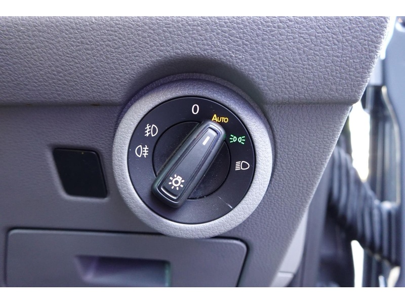 Volkswagen Transporter TDI T28 Highline - U2626