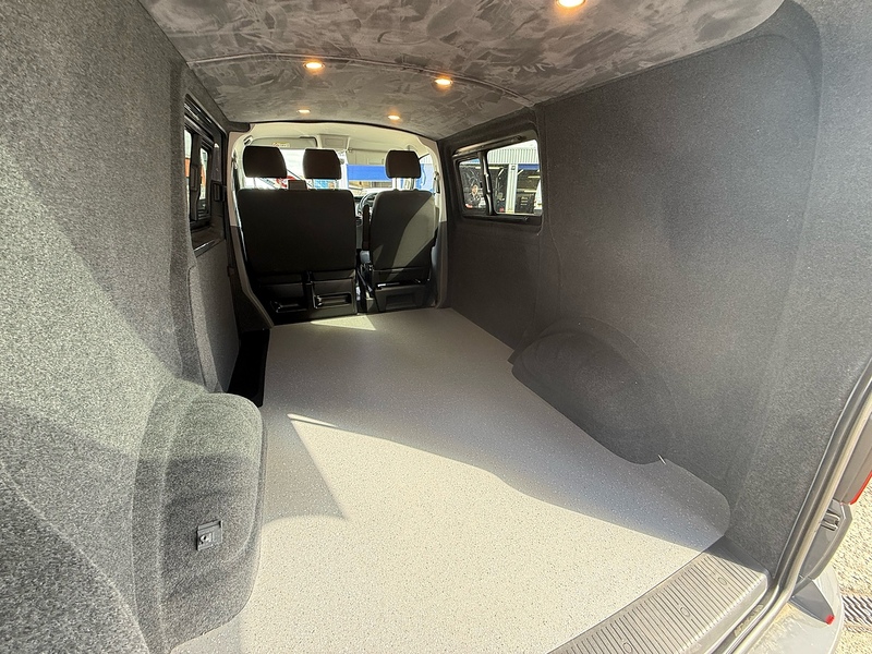 Volkswagen Transporter TDI T28 Highline - U2626