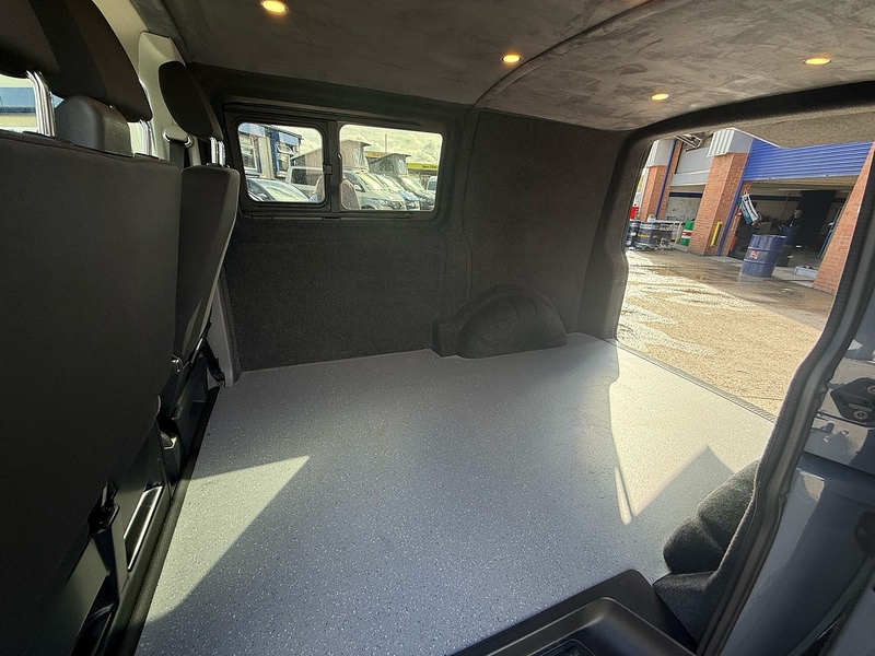 Volkswagen Transporter TDI T28 Highline - U2626