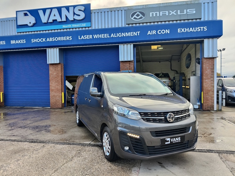 Vauxhall Vivaro Turbo D 3100 Sportive - U2629