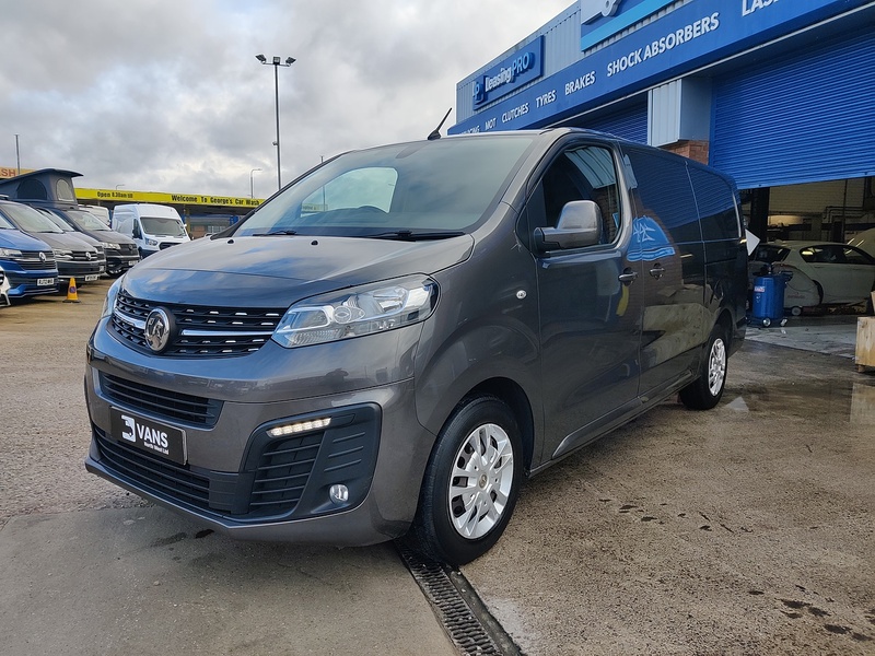 Vauxhall Vivaro Turbo D 3100 Sportive - U2629