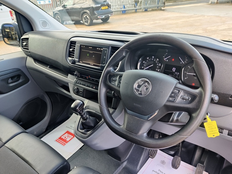 Vauxhall Vivaro Turbo D 3100 Sportive - U2629