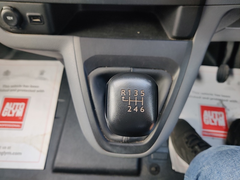 Vauxhall Vivaro Turbo D 3100 Sportive - U2629