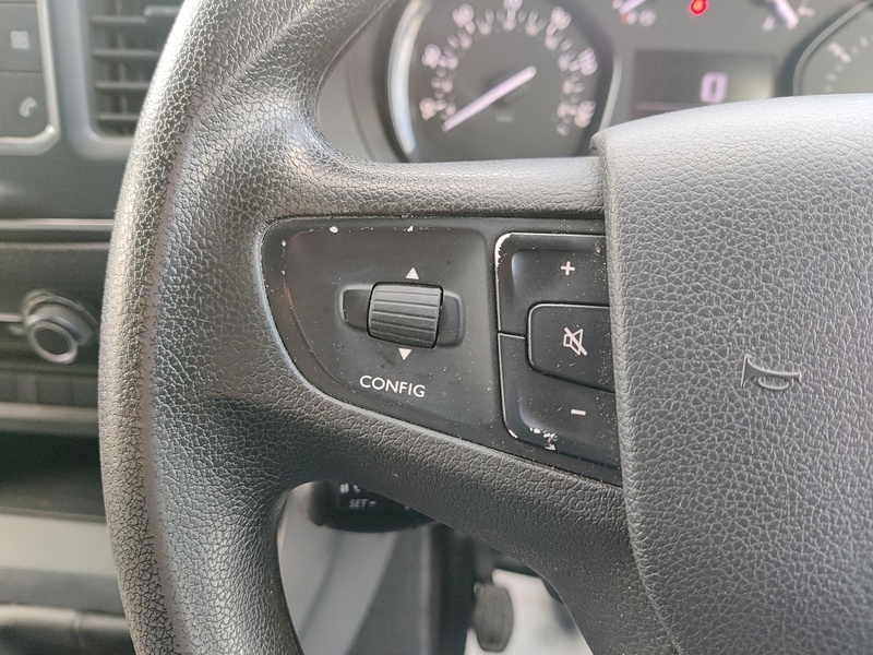 Vauxhall Vivaro Turbo D 3100 Sportive - U2629