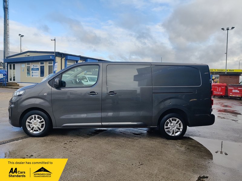 Vauxhall Vivaro Turbo D 3100 Sportive - U2629
