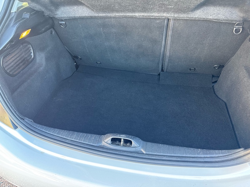 Peugeot 208 PureTech Allure Premium - U2632