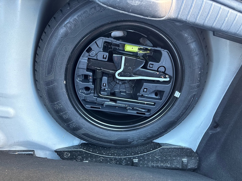 Peugeot 208 PureTech Allure Premium - U2632