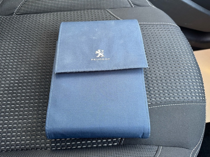 Peugeot 208 PureTech Allure Premium - U2632