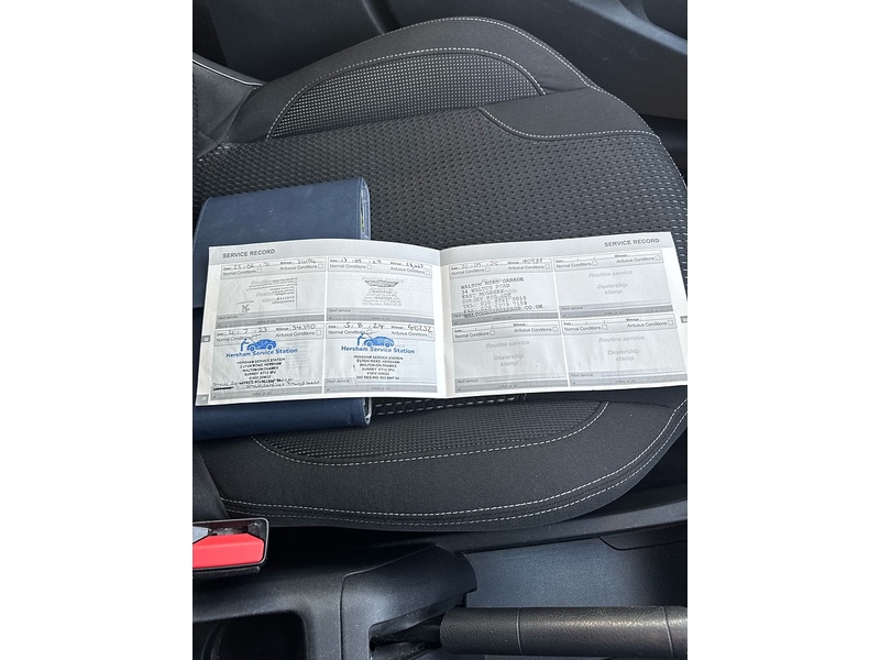 Peugeot 208 PureTech Allure Premium - U2632