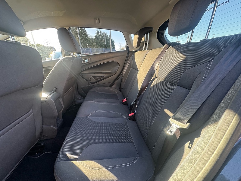 Ford Fiesta T EcoBoost Titanium - U2636