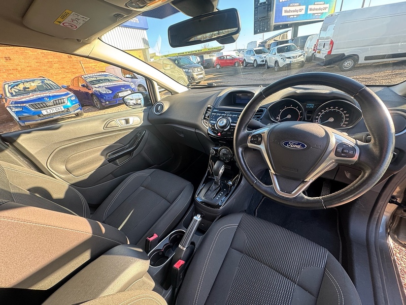 Ford Fiesta T EcoBoost Titanium - U2636