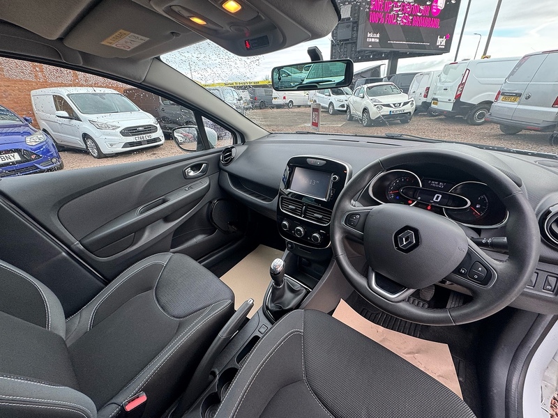 Renault Clio TCe Iconic - U2638