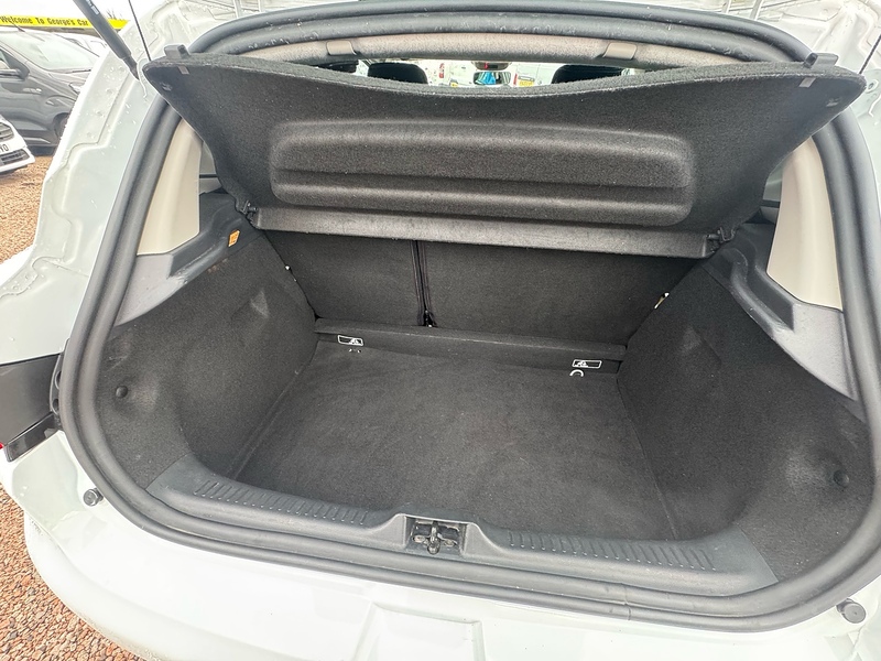 Renault Clio TCe Iconic - U2638