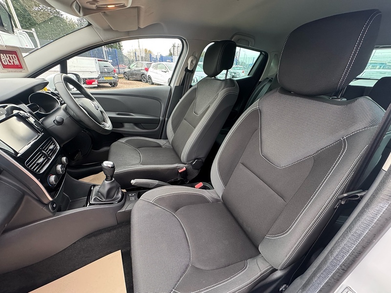 Renault Clio TCe Iconic - U2638