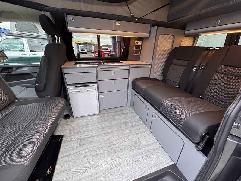Volkswagen Transporter TDI T32 Camper DSG - U2639