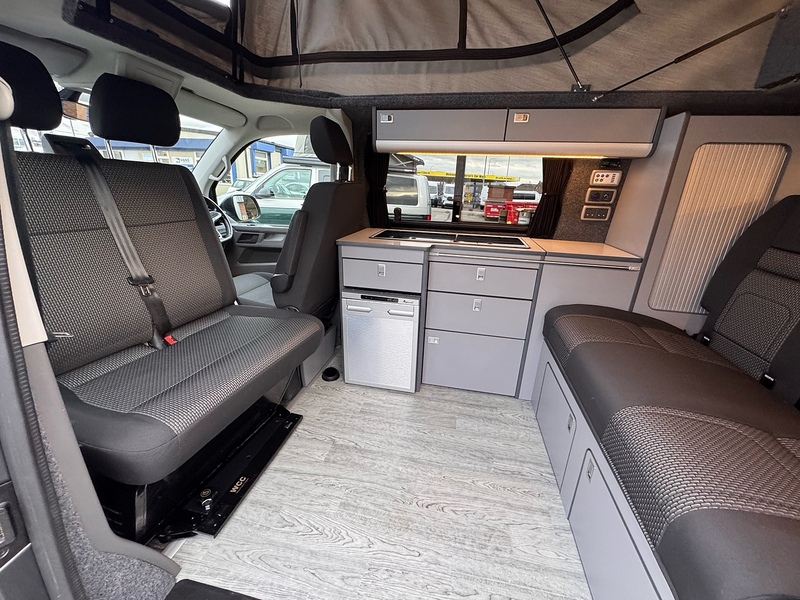 Volkswagen Transporter TDI T32 Camper DSG - U2639
