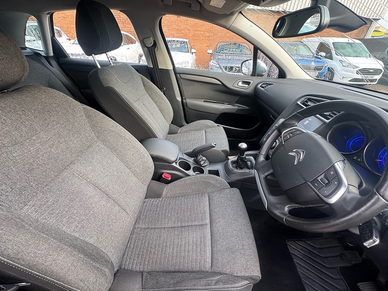 Citroen C4 BlueHDi Flair - U2647