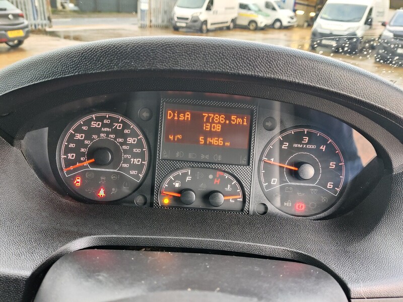 Peugeot Boxer BlueHDi 335 Professional - U2650