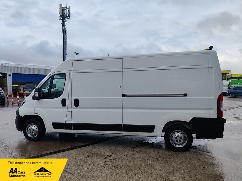 Peugeot Boxer BlueHDi 335 Professional - U2650