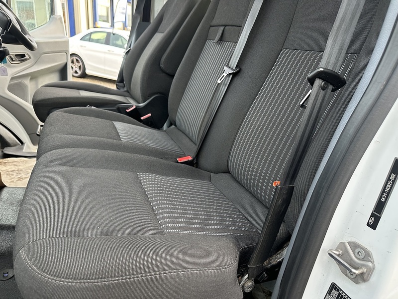 Ford Transit 350 EcoBlue - U2659