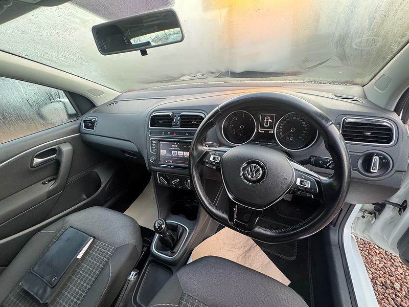 Volkswagen Polo TDI BlueMotion Tech SE - U2664