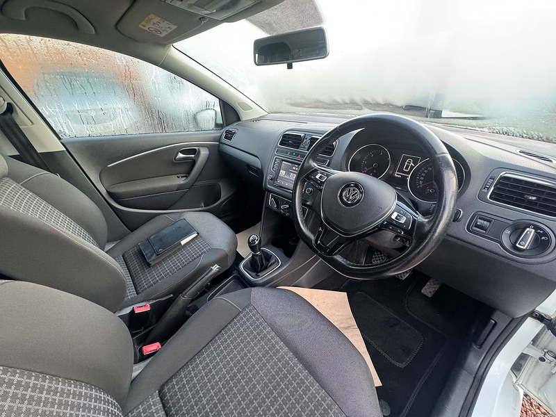 Volkswagen Polo TDI BlueMotion Tech SE - U2664