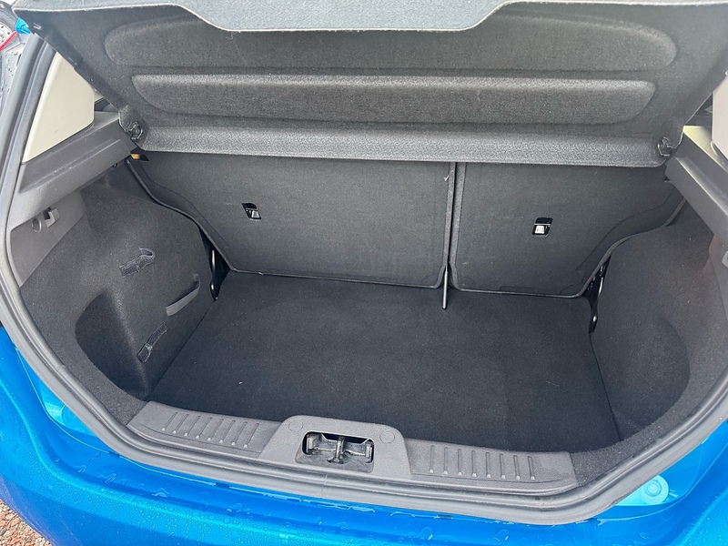 Ford Fiesta Zetec - U2666