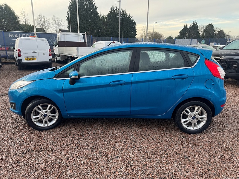 Ford Fiesta Zetec - U2666