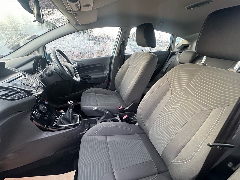 Ford Fiesta Zetec - U2666