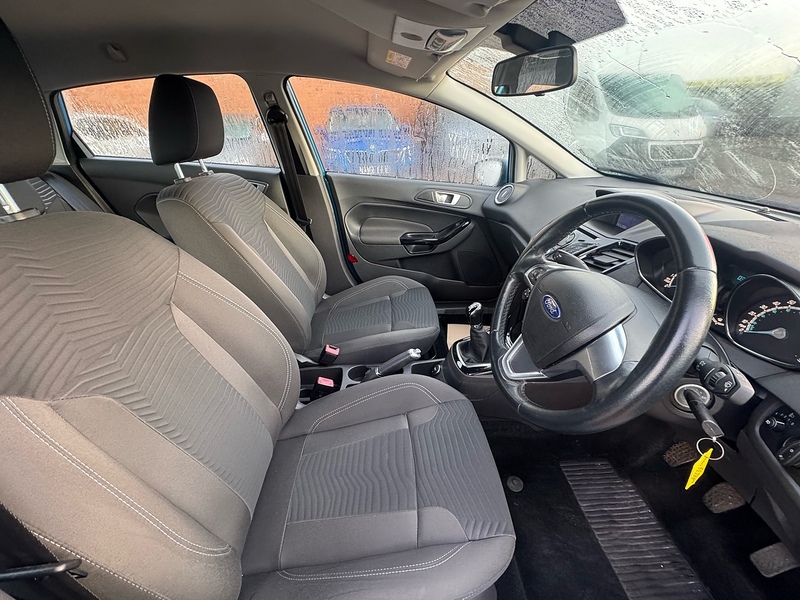 Ford Fiesta Zetec - U2666