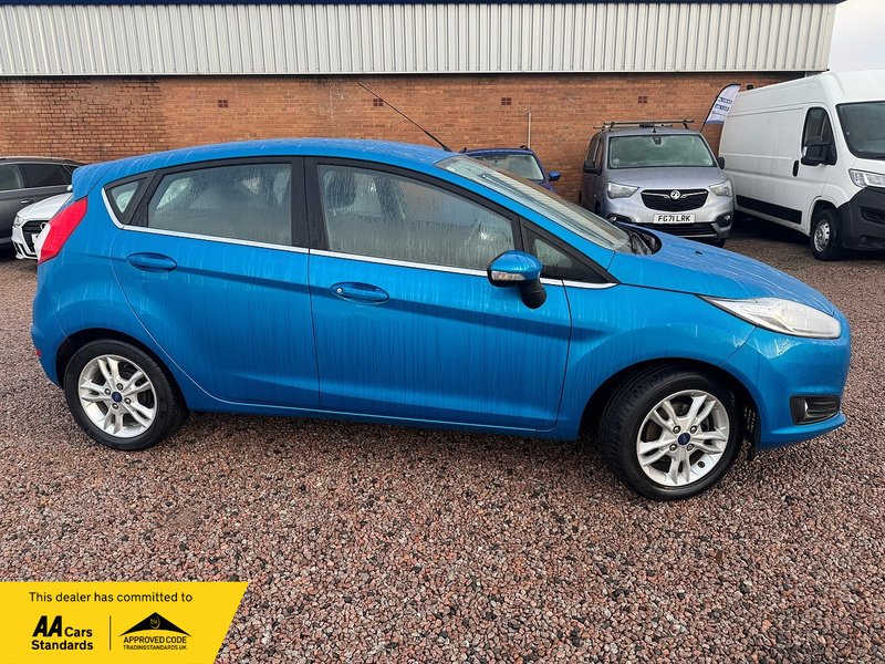 Ford Fiesta Zetec - U2666