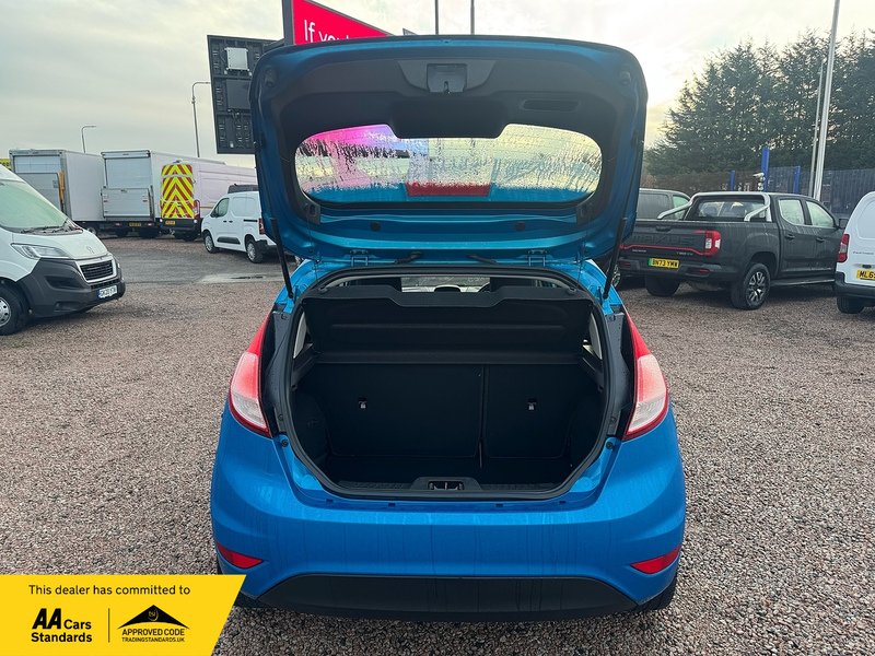 Ford Fiesta Zetec - U2666