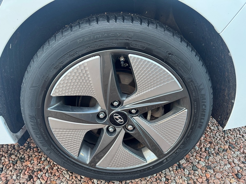 Hyundai IONIQ h-GDi Premium SE - U2674