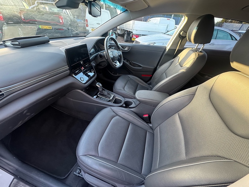 Hyundai IONIQ h-GDi Premium SE - U2674