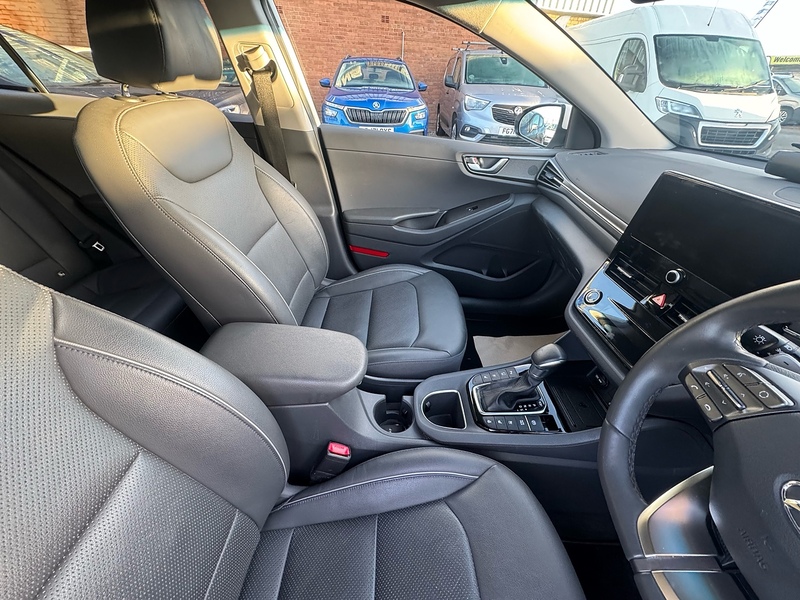 Hyundai IONIQ h-GDi Premium SE - U2674
