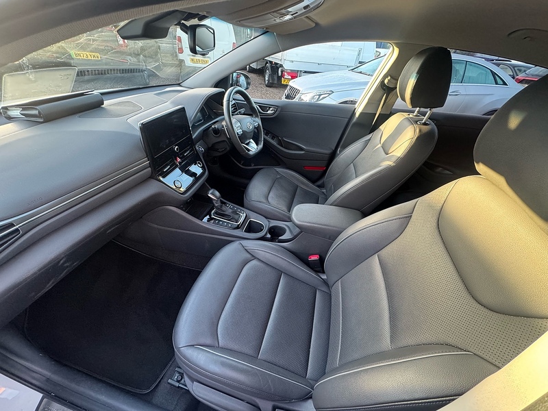 Hyundai IONIQ h-GDi Premium SE - U2674